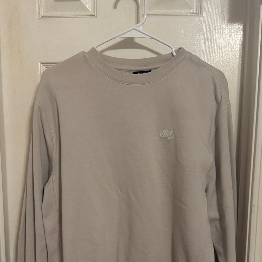 Nike Men's Cream Long Sleeve Sweatshirt